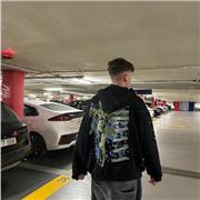 Joven aplicado, puntual con paciencia, amable y respetuoso.